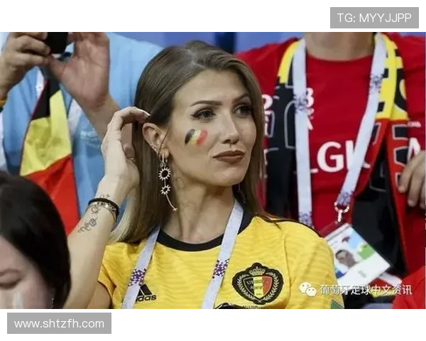 红魔携手石玫瑰致敬看台文化魂